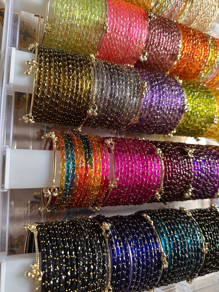 Raindrop Glass Bangles Combo With Organiser - image