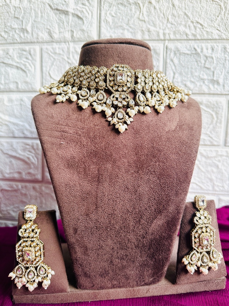 [JBT-NL028] JBT Aashna Necklace Set