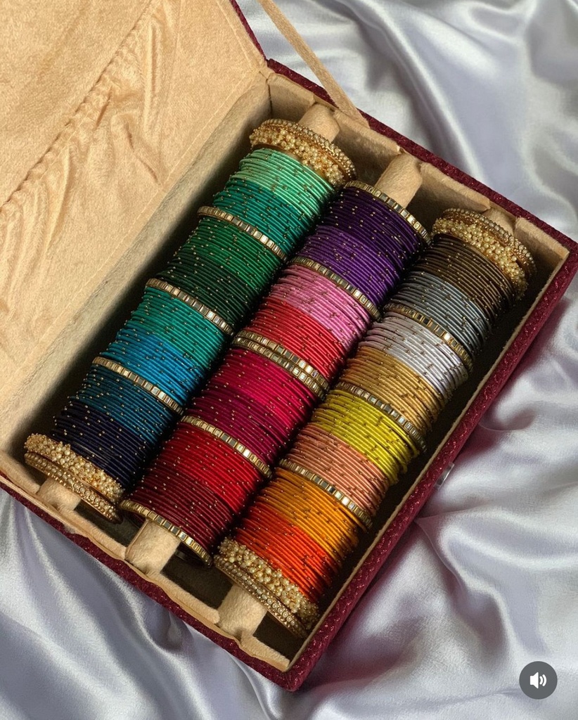 [JBT-BA047] Silk Thread Bangles Combo Box
