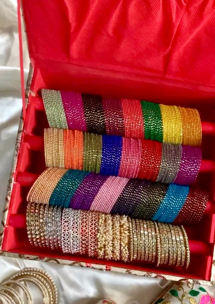 [JBT-BA037] New Velvet Dotted Bangles Combo