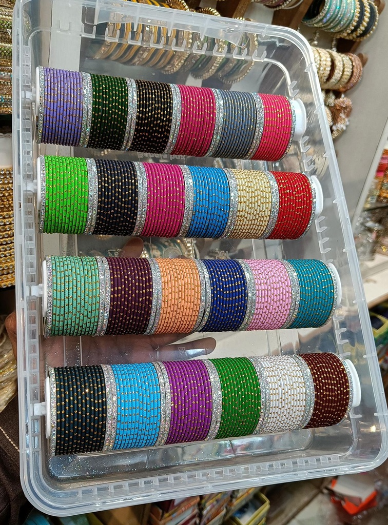 [JBT-BA019] Dotted Metal Bangles Combo Box