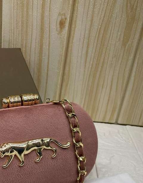 [JBT-BG001] Blush Rose Panther Emblem Clutch